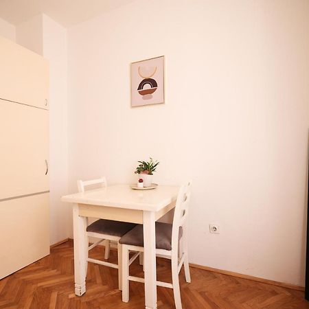 Cozy Studio Apartments In City Centar Stosija Zára Kültér fotó