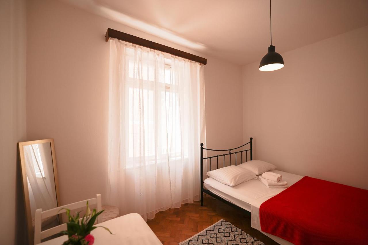 Cozy Studio Apartments In City Centar Stosija Zára Kültér fotó
