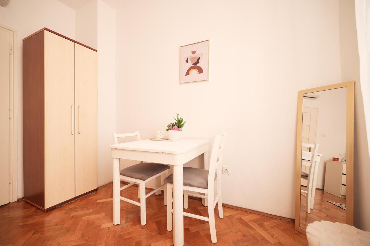 Cozy Studio Apartments In City Centar Stosija Zára Kültér fotó