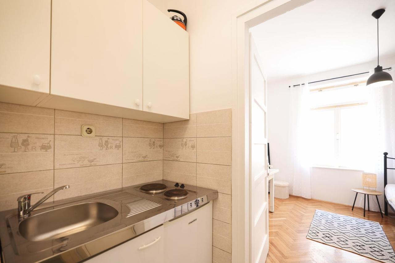 Cozy Studio Apartments In City Centar Stosija Zára Kültér fotó