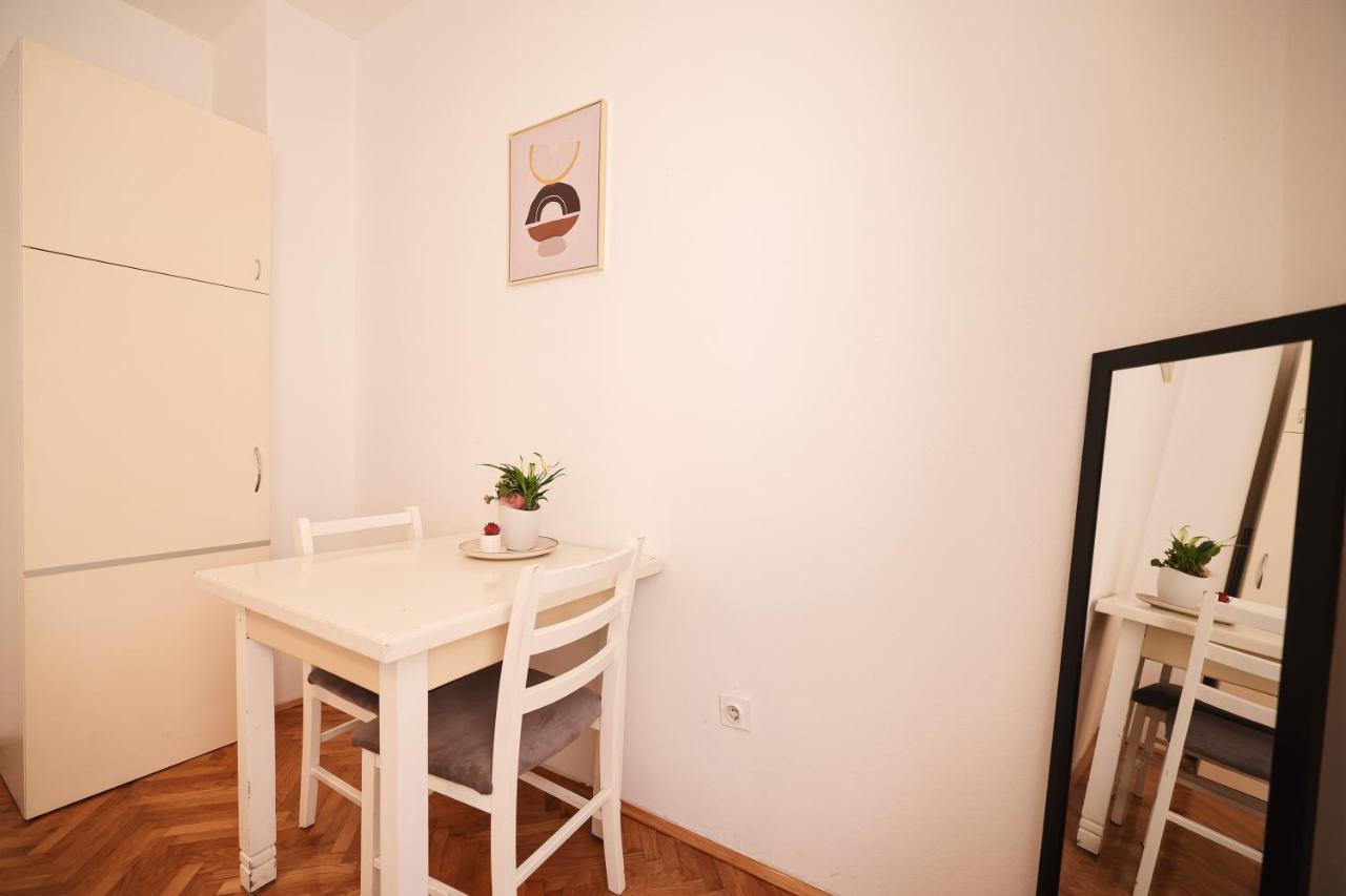 Cozy Studio Apartments In City Centar Stosija Zára Kültér fotó