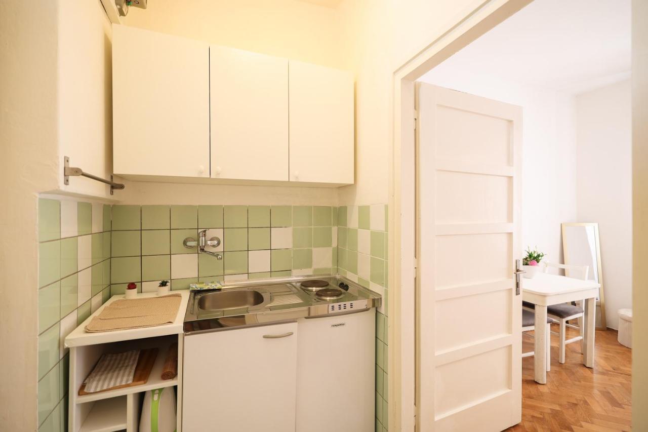 Cozy Studio Apartments In City Centar Stosija Zára Kültér fotó